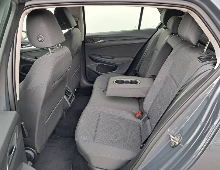 Volkswagen Golf 21