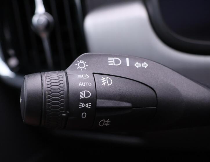 Volvo S90 17