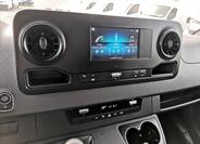 Mercedes-Benz Sprinter 9