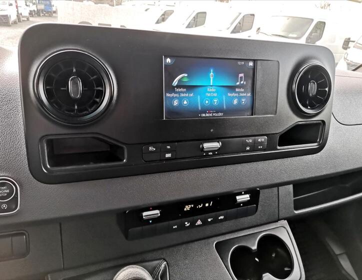 Mercedes-Benz Sprinter 9
