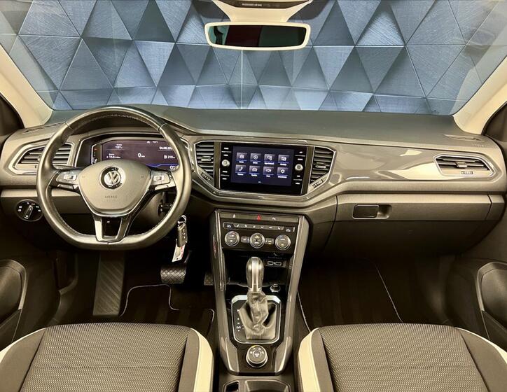 Volkswagen T-Roc 10