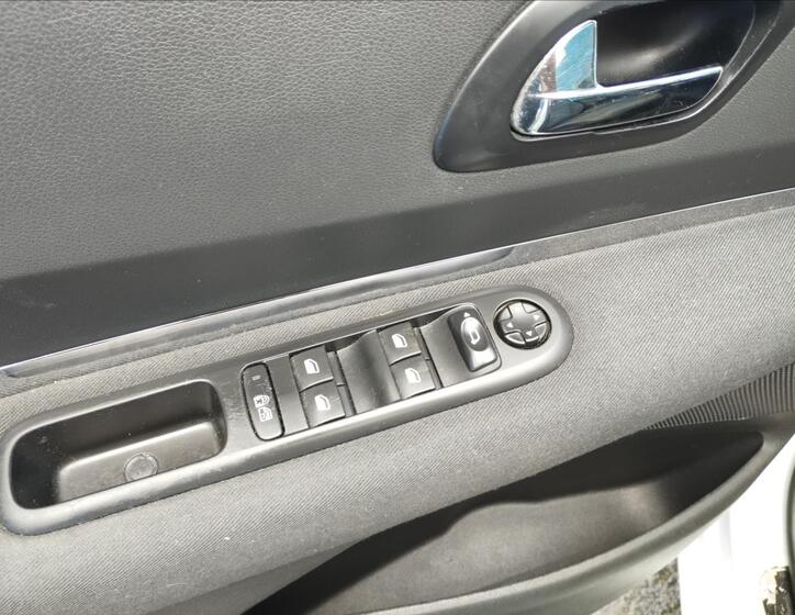 Peugeot 5008 16