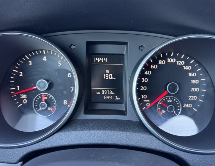 Volkswagen Golf 33