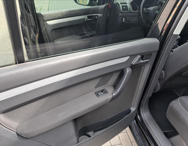Volkswagen Touran 28
