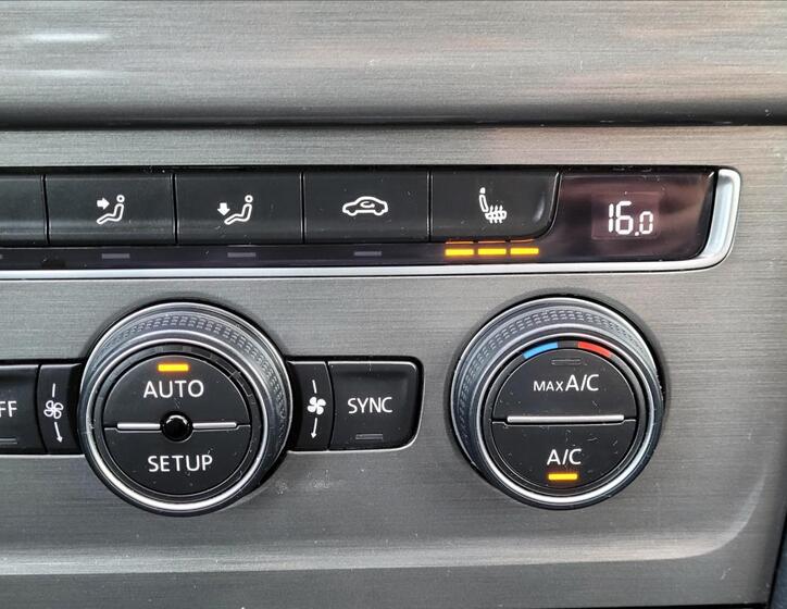 Volkswagen Golf 32