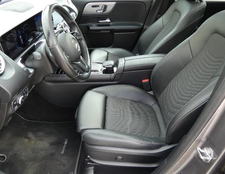 Mercedes-Benz GLB 18