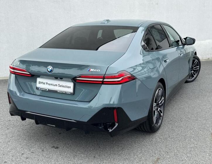 BMW i5 2