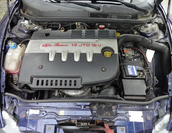 Alfa Romeo 147 38