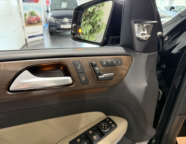 Mercedes-Benz GL 7