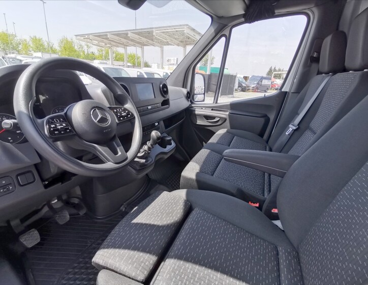 Mercedes-Benz Sprinter 6