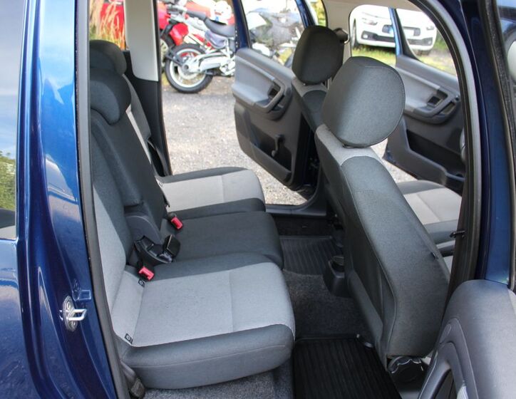 Škoda Roomster 12
