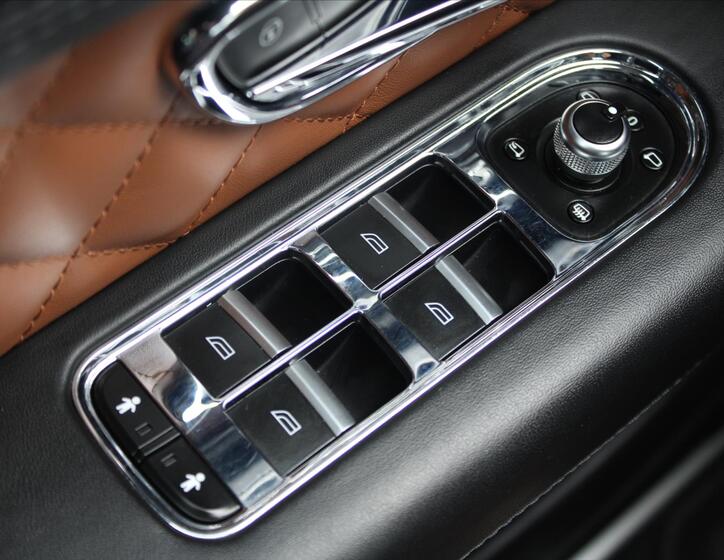 Bentley Bentayga 31