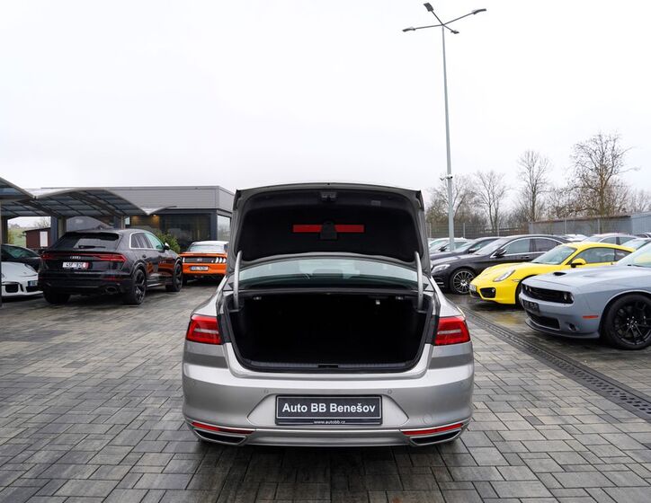 Volkswagen Passat 11