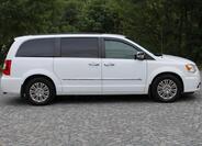 Chrysler Town & Country 7