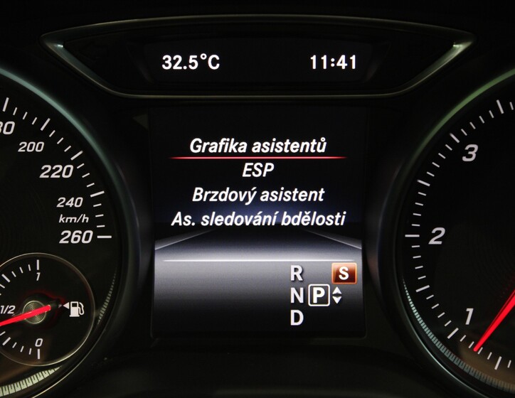 Mercedes-Benz CLA 16