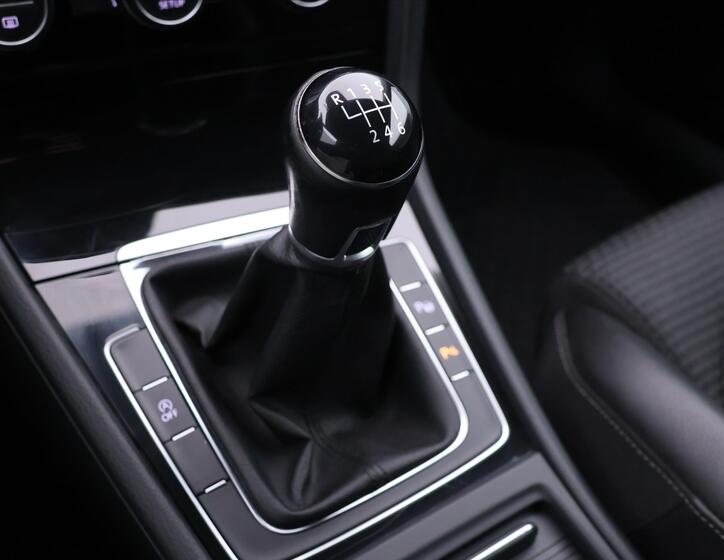 Volkswagen Golf 29
