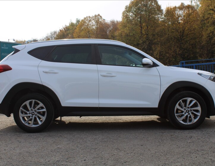 Hyundai Tucson 4