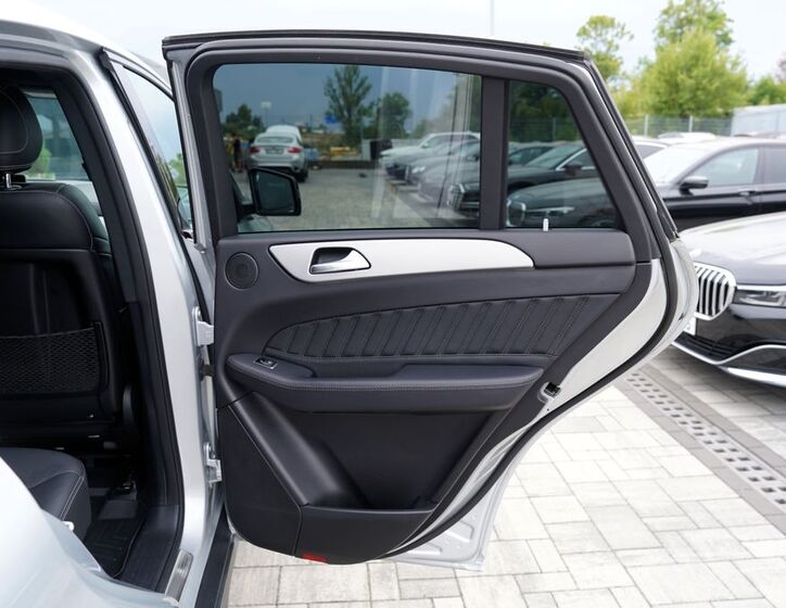 Mercedes-Benz GLE 21