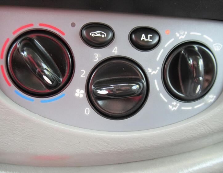 Opel Vivaro 14