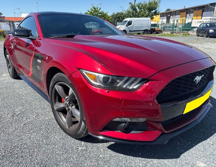 Ford Mustang 1