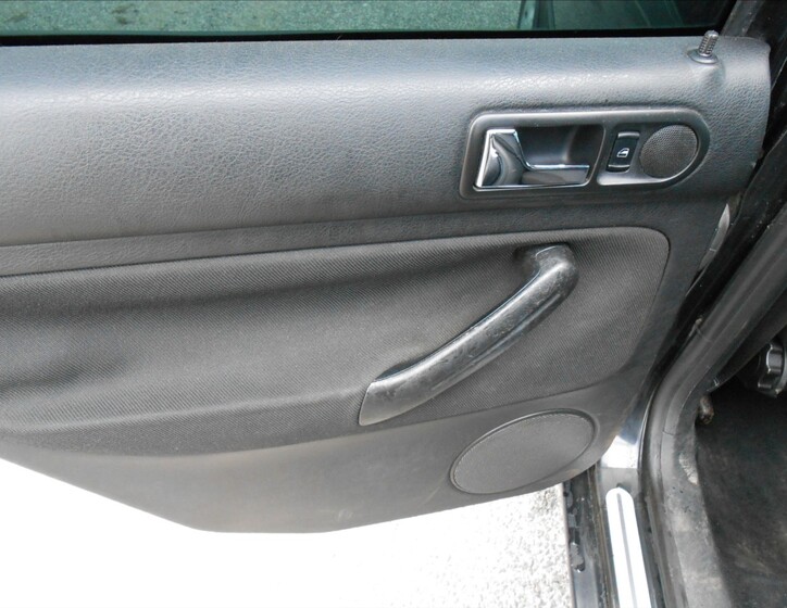 Volkswagen Golf 16