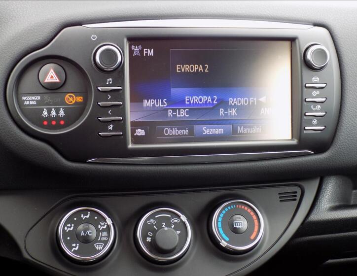 Toyota Yaris 16