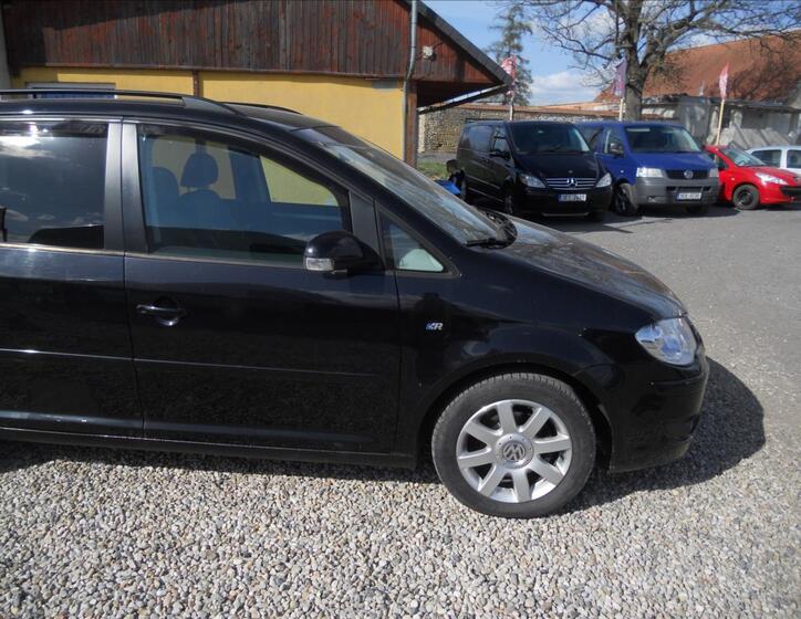 Volkswagen Touran 4
