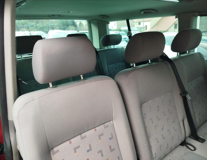 Volkswagen Caravelle 14