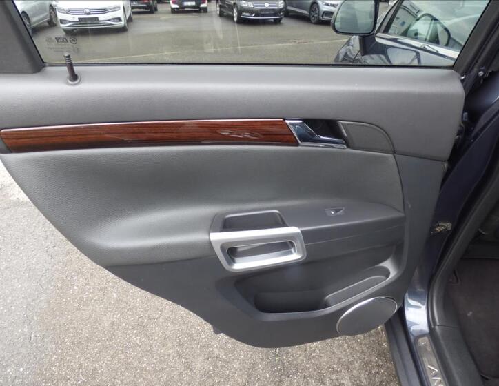 Opel Antara 36