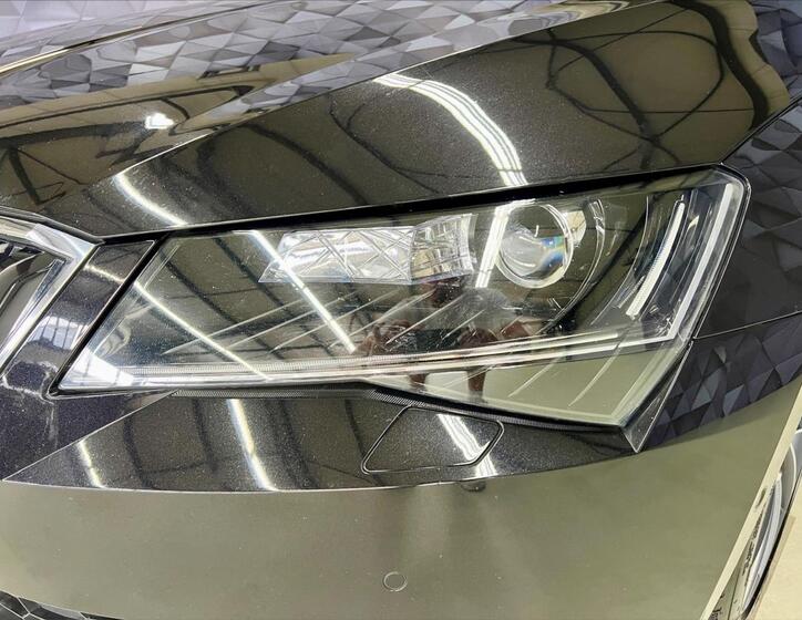 Škoda Superb 8