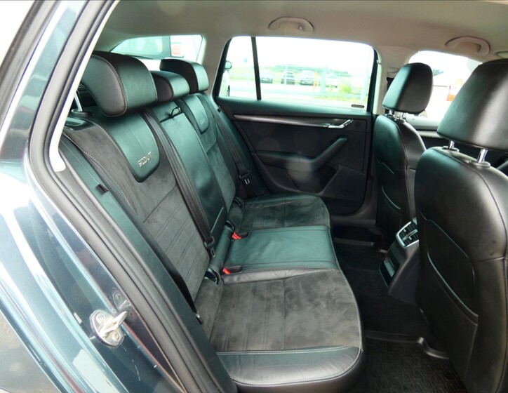 Škoda Octavia 14