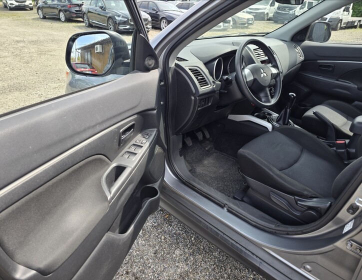 Mitsubishi ASX 8