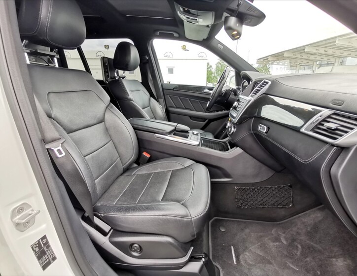 Mercedes-Benz GL 7