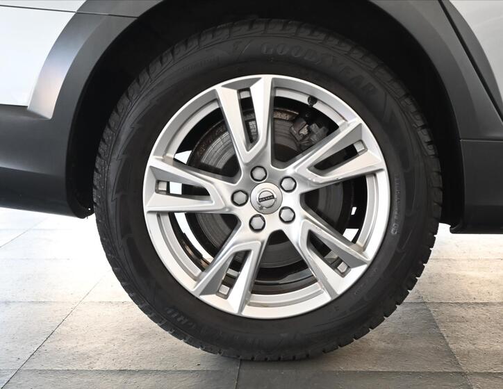 Volvo V90 32