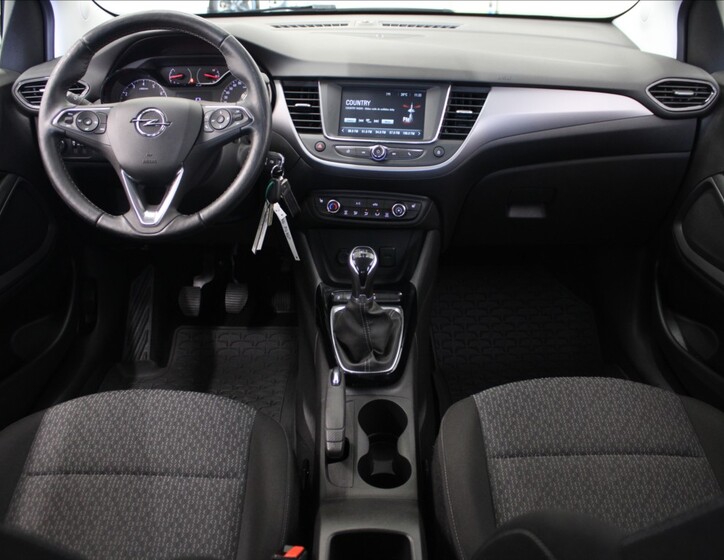 Opel Crossland X 8