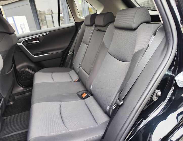 Toyota RAV4 13