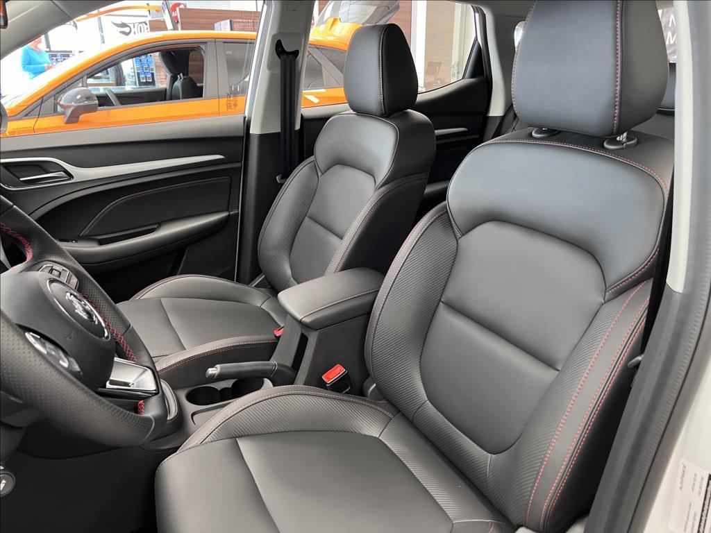 MG ZS 7