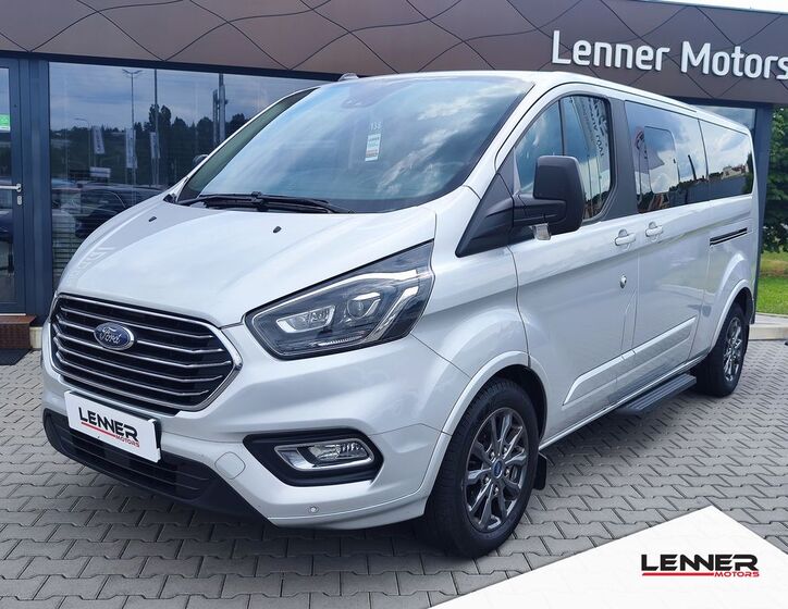 Ford Tourneo Custom 1