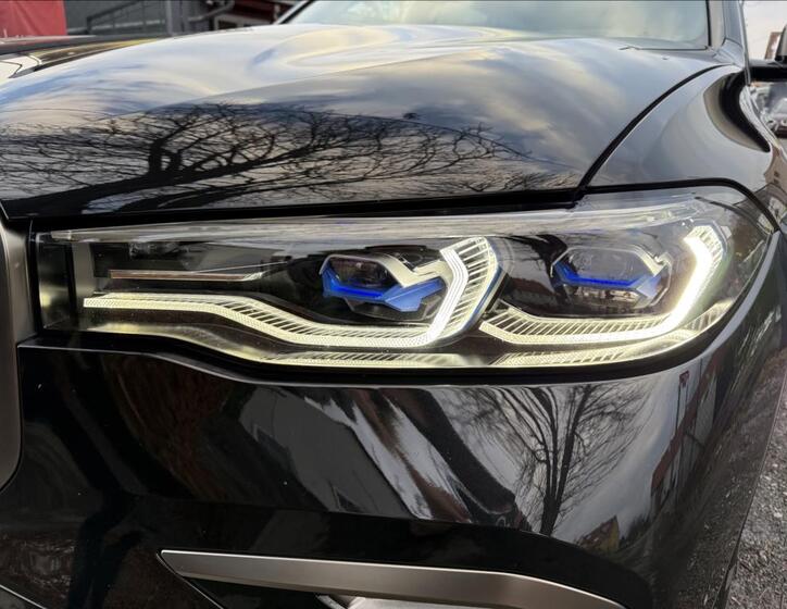 BMW X7 47