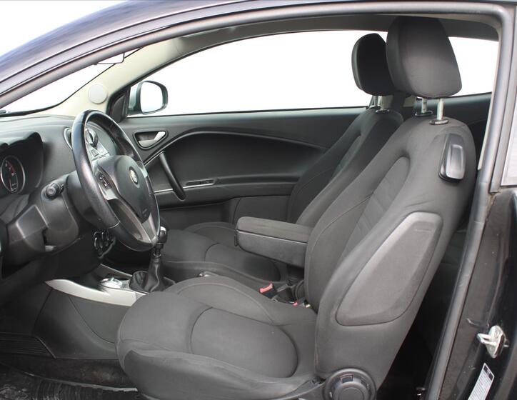 Alfa Romeo MiTo 10