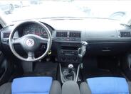 Volkswagen Golf 16