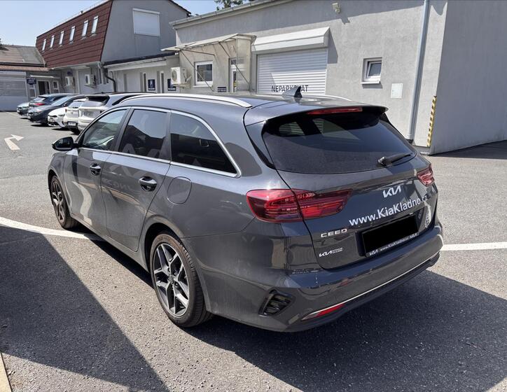 KIA Ceed 5