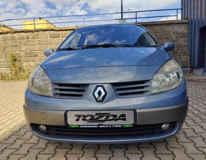 Renault Scénic 8