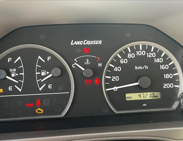 Toyota Land Cruiser 16