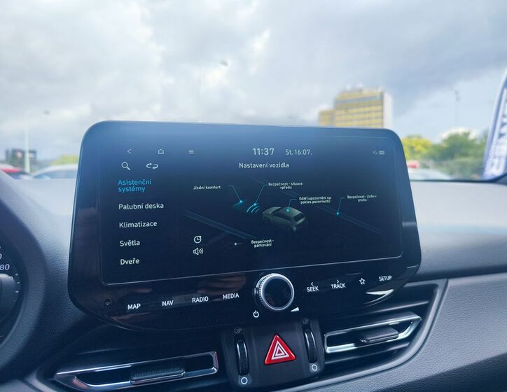 Hyundai i30 19