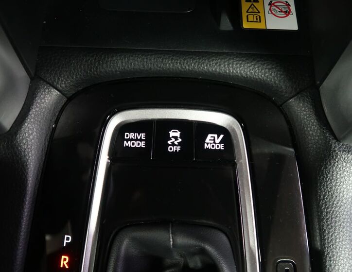 Toyota Corolla Cross 33