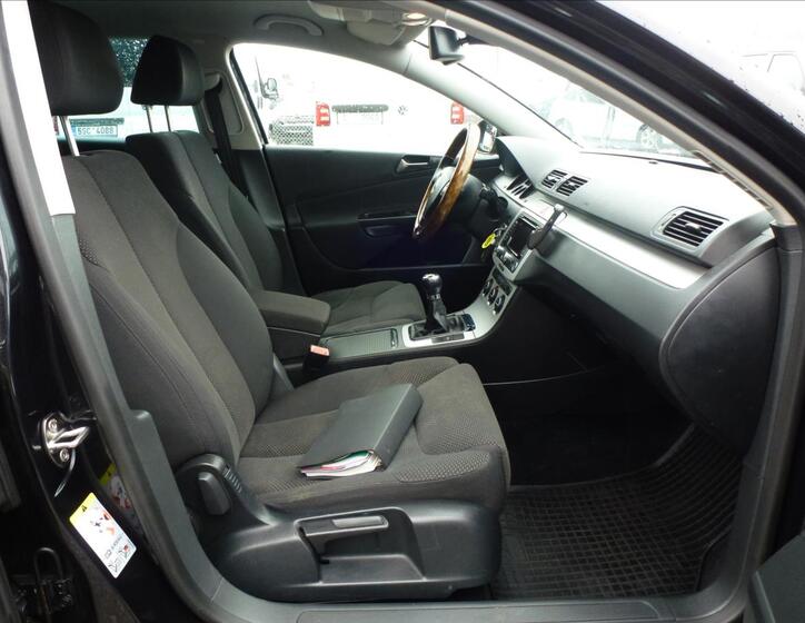 Volkswagen Passat 30