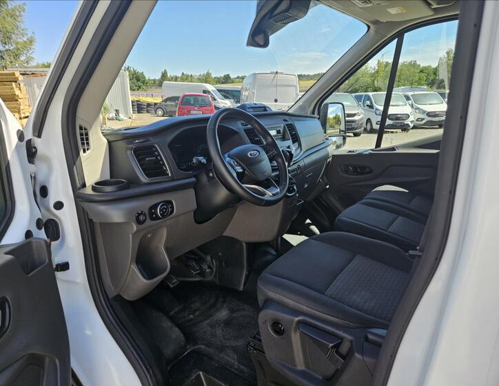 Ford Transit 7