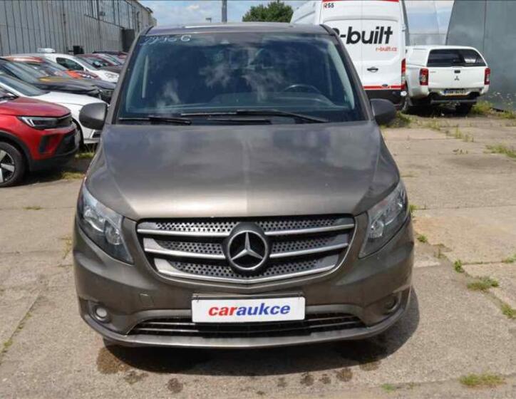 Mercedes-Benz Vito 2