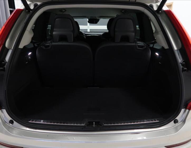 Volvo XC90 10